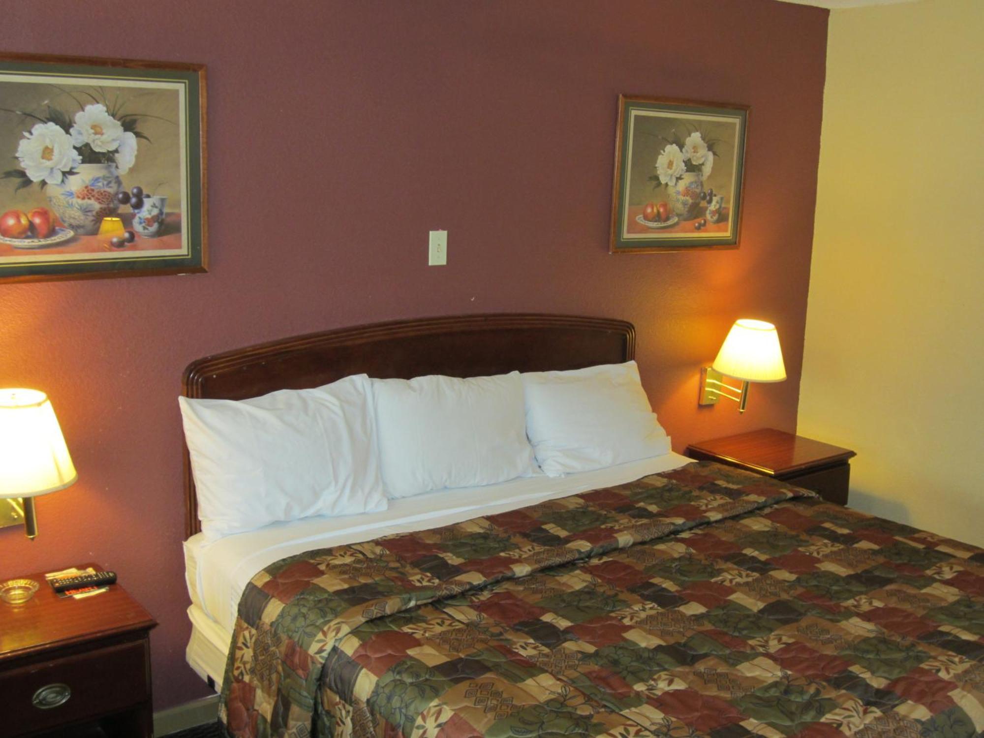 First Western Inn - Fairmont City Buitenkant foto