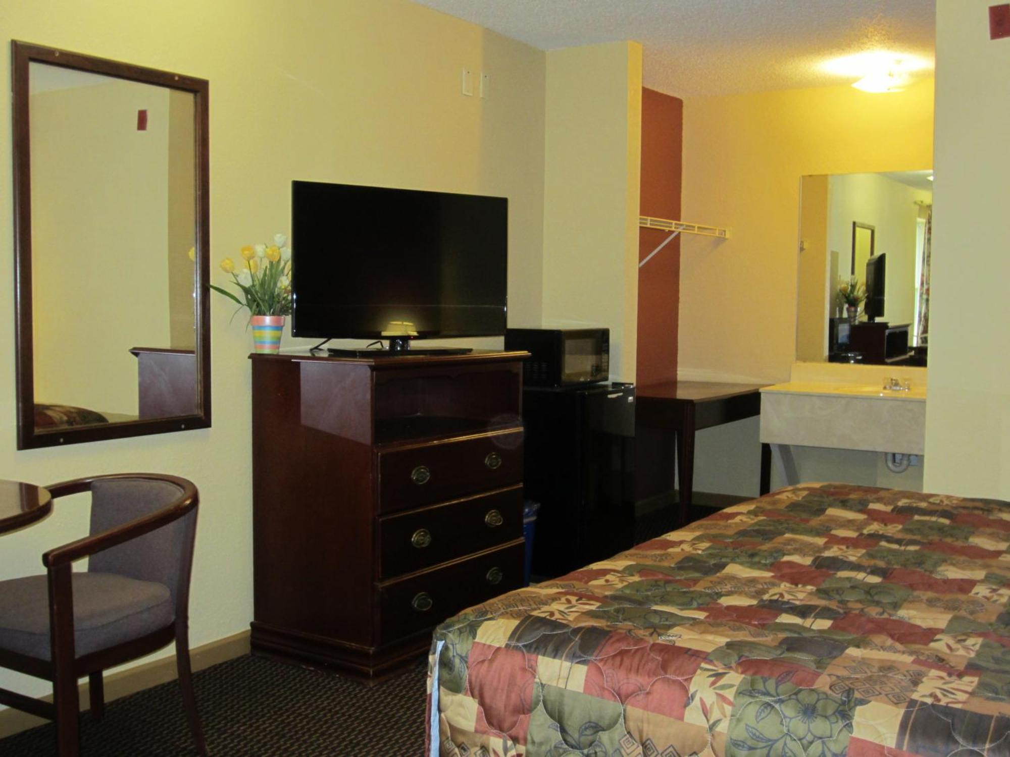 First Western Inn - Fairmont City Buitenkant foto