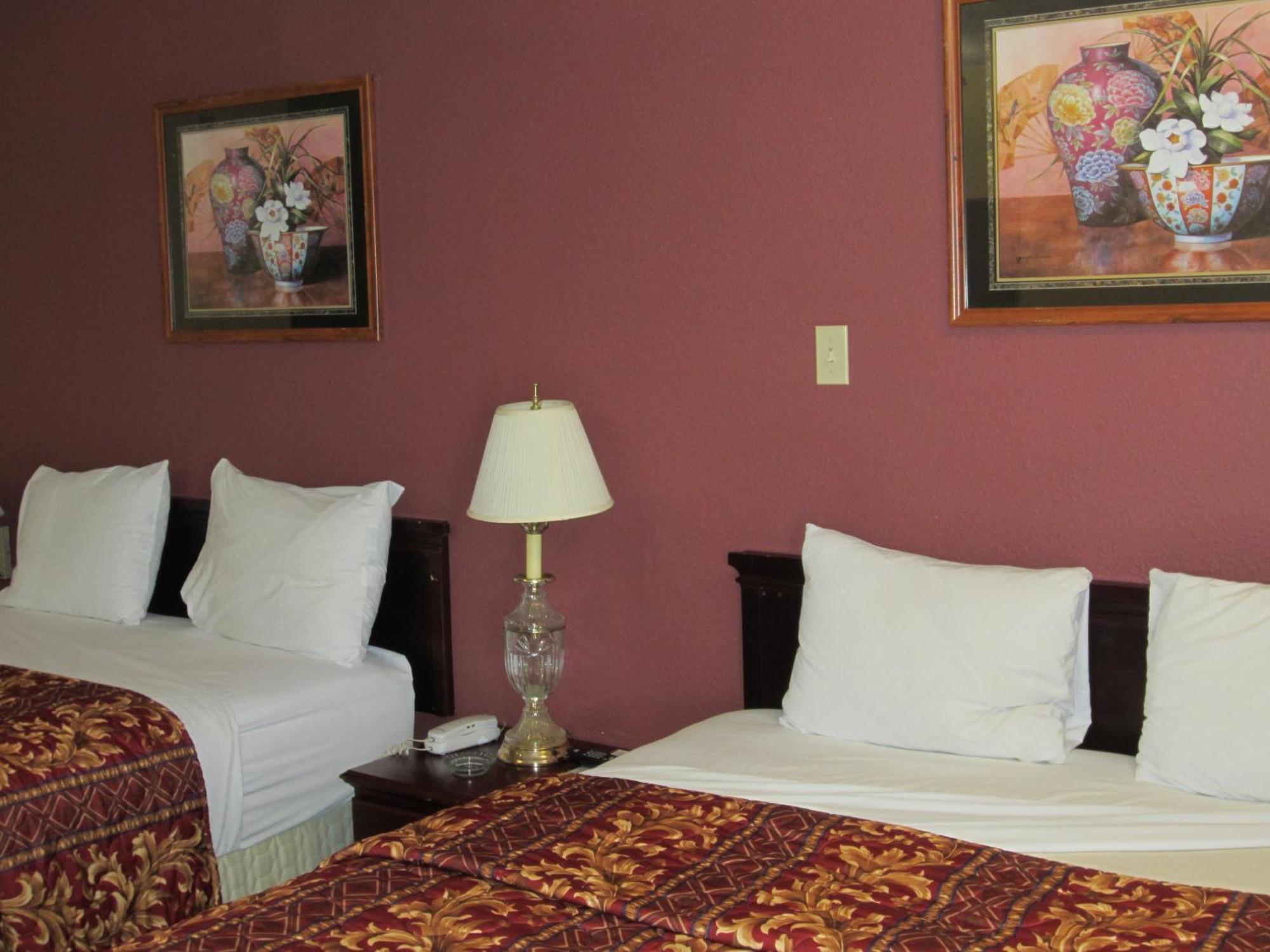 First Western Inn - Fairmont City Buitenkant foto