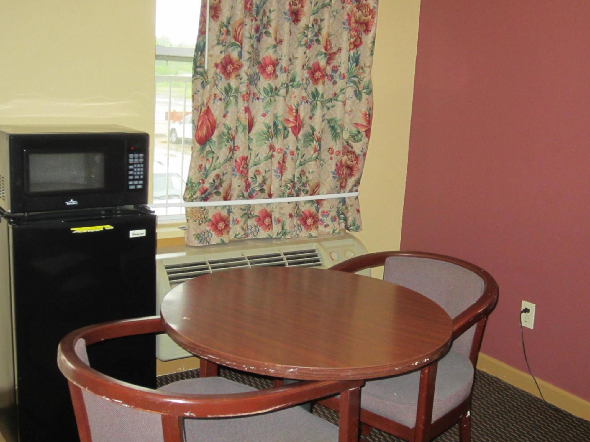 First Western Inn - Fairmont City Kamer foto